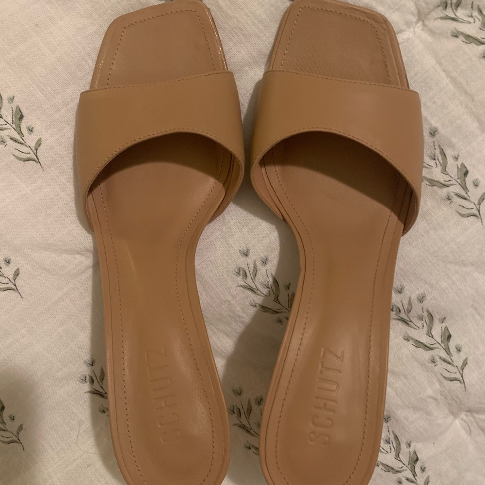 SCHUTZ beige heels 8 1/2 3 inch heel. With box - Picture 9 of 9